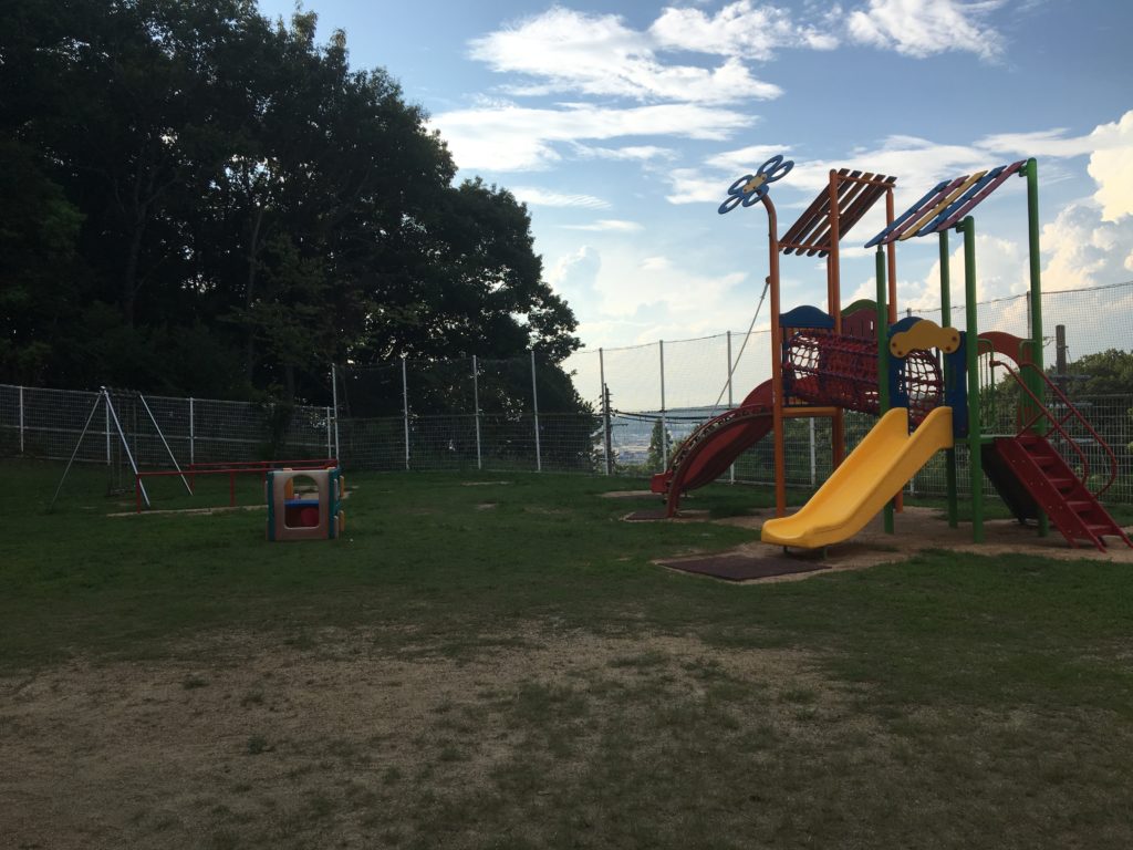 児童センター　外の遊具